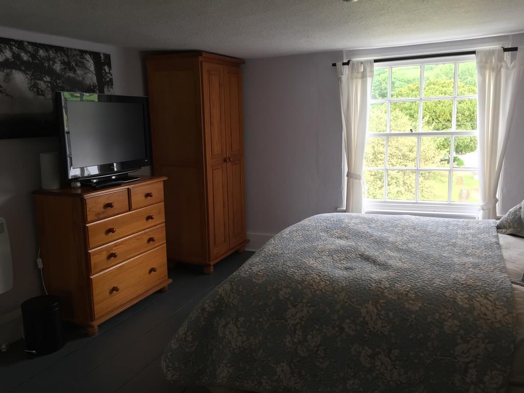 Red Lion Inn Sidbury Buitenkant foto