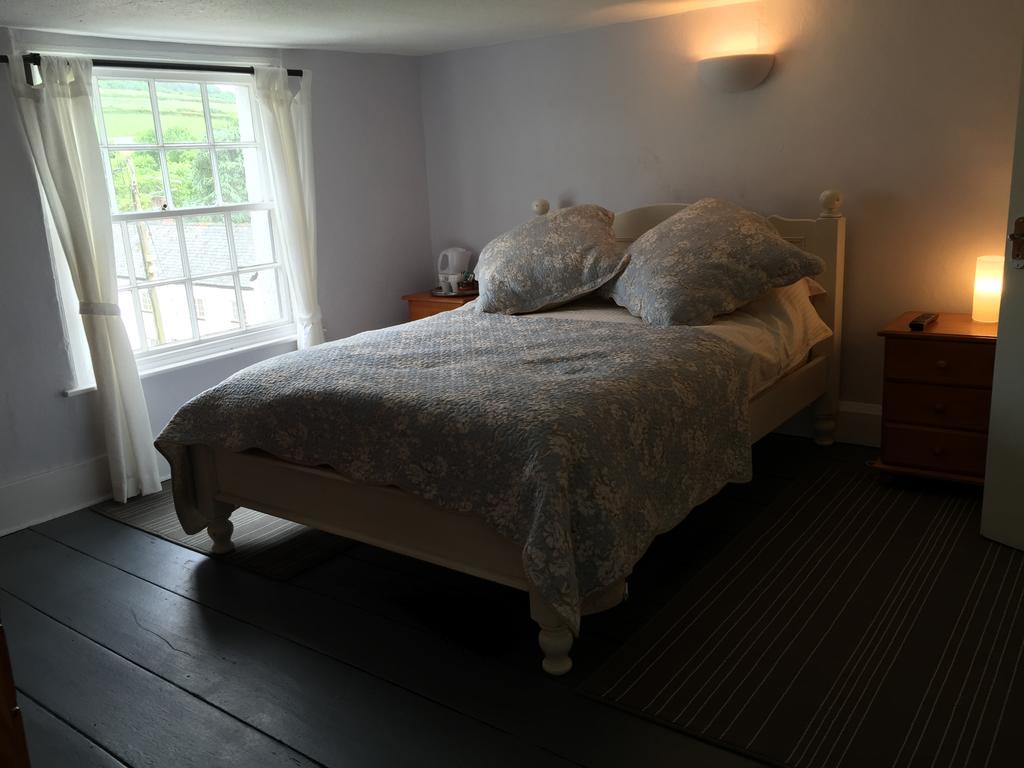 Red Lion Inn Sidbury Buitenkant foto