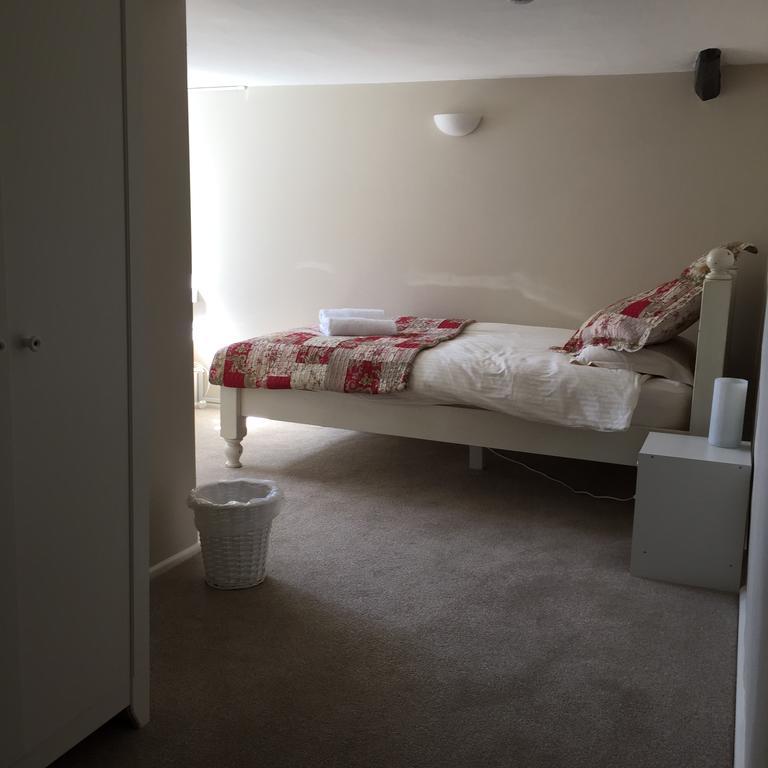 Red Lion Inn Sidbury Buitenkant foto